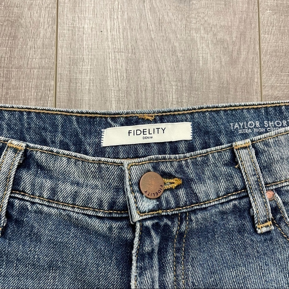 Fidelity Denim Taylor Short in Costello Vintage Distressed Size 27 - Picture 5 of 10